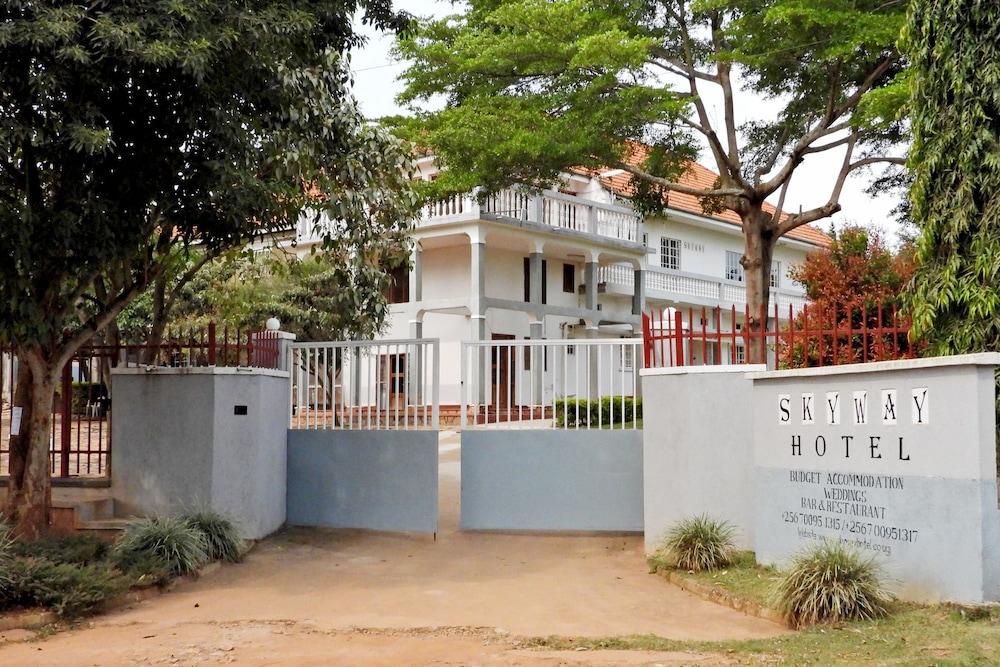 Skyway Hotel Entebbe 9/45