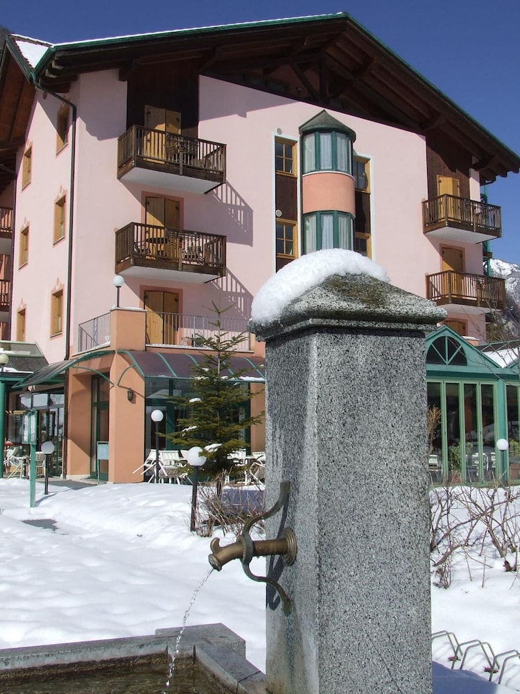 Clubhotel Lago Di Tenno 4/48