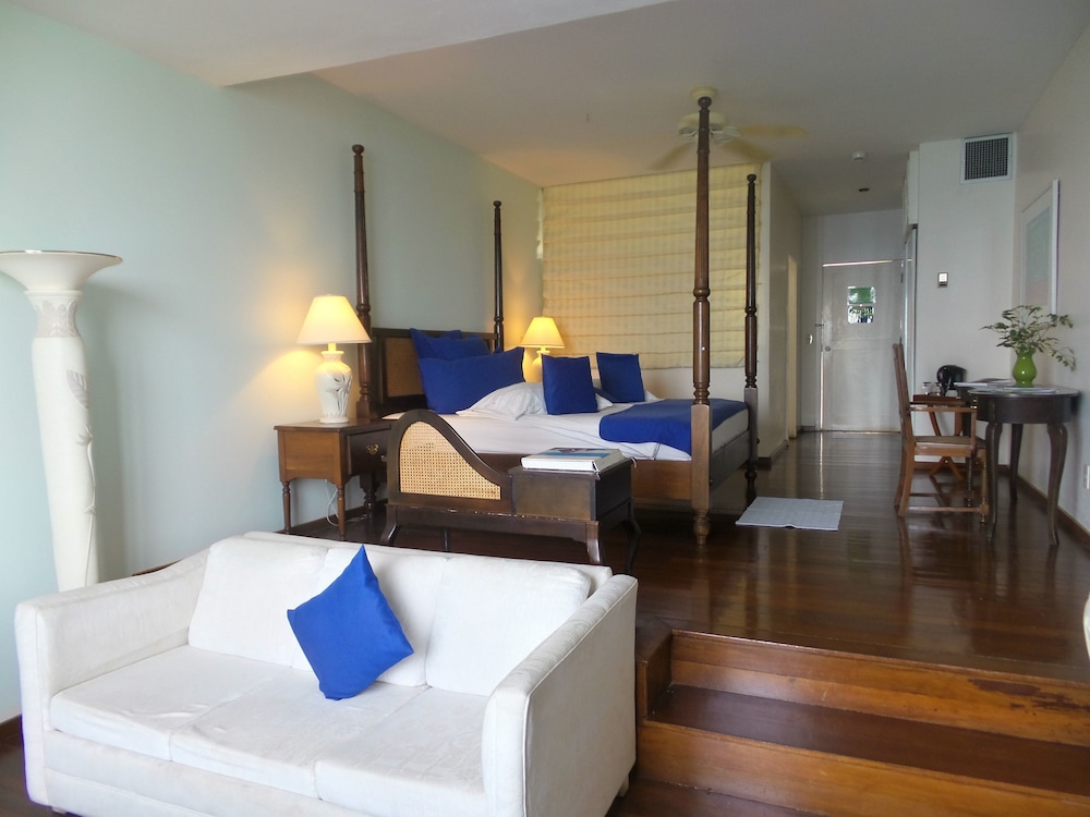 Blue Haven Hotel 20/58