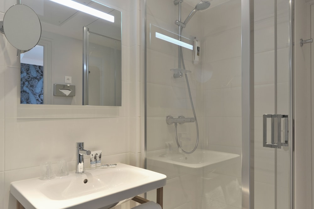Mercure Paris Saint Cloud Hippodrome 67/69