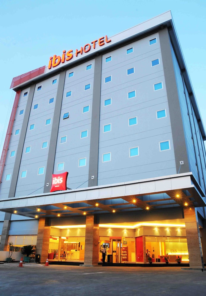 IBIS BALIKPAPAN 7/66