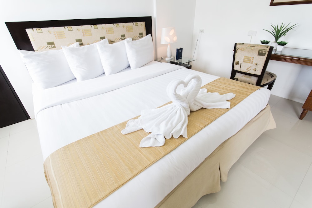 Subic Bay Peninsular Hotel 26/58