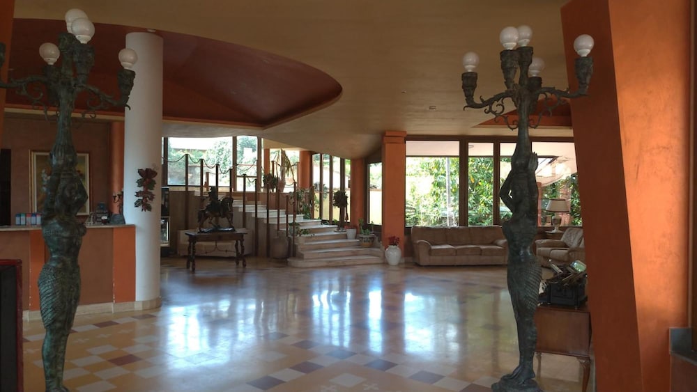 Ares Hotel 15/33
