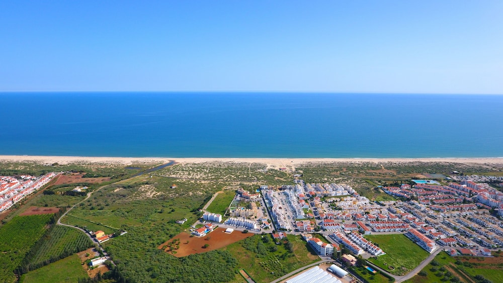 Praia Da Lota Resort Formerly Turoasis 50/57