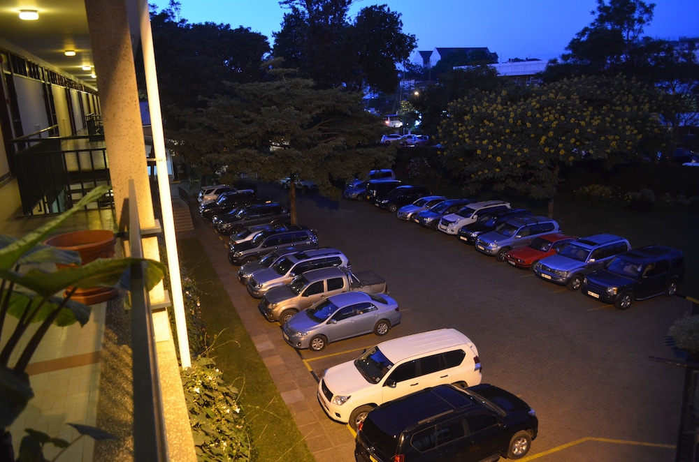 Jacaranda Nairobi Hotel 58/59
