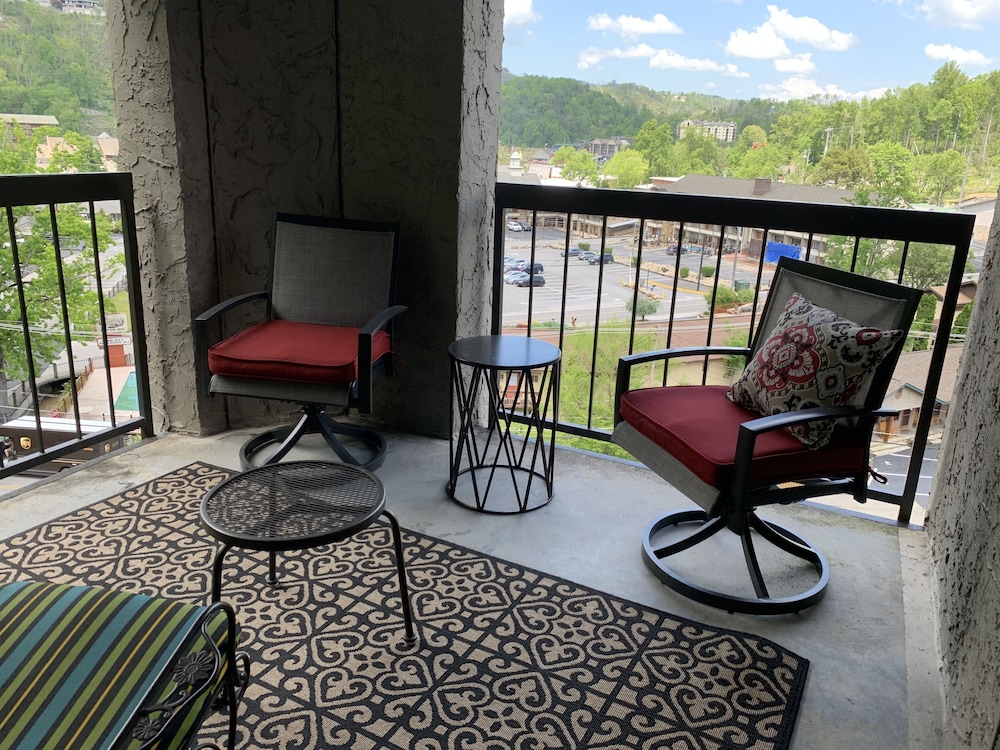 Olde Gatlinburg Rentals 29/50