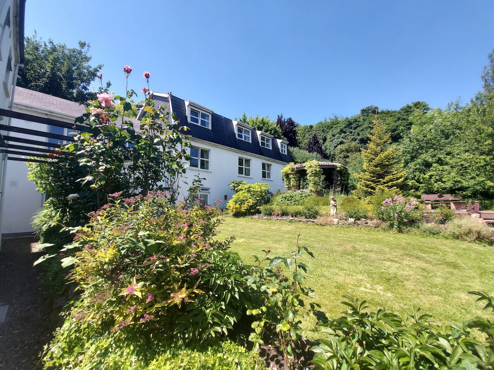 Belvedere Lodge - B&B 63/67