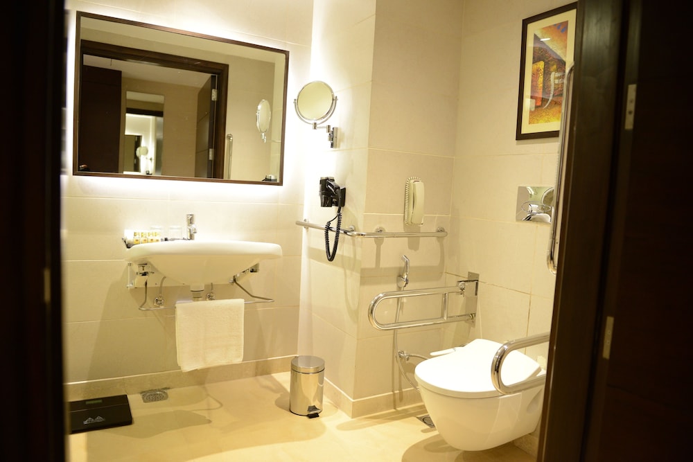 Gurmon Hotels Sohna Road Gurugram a Member of Radisson Individuals 75/75