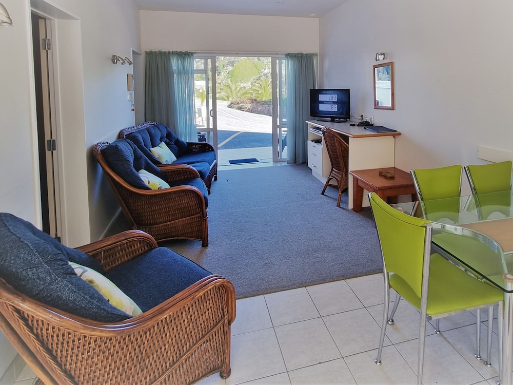 Admirals View Lodge 38/56