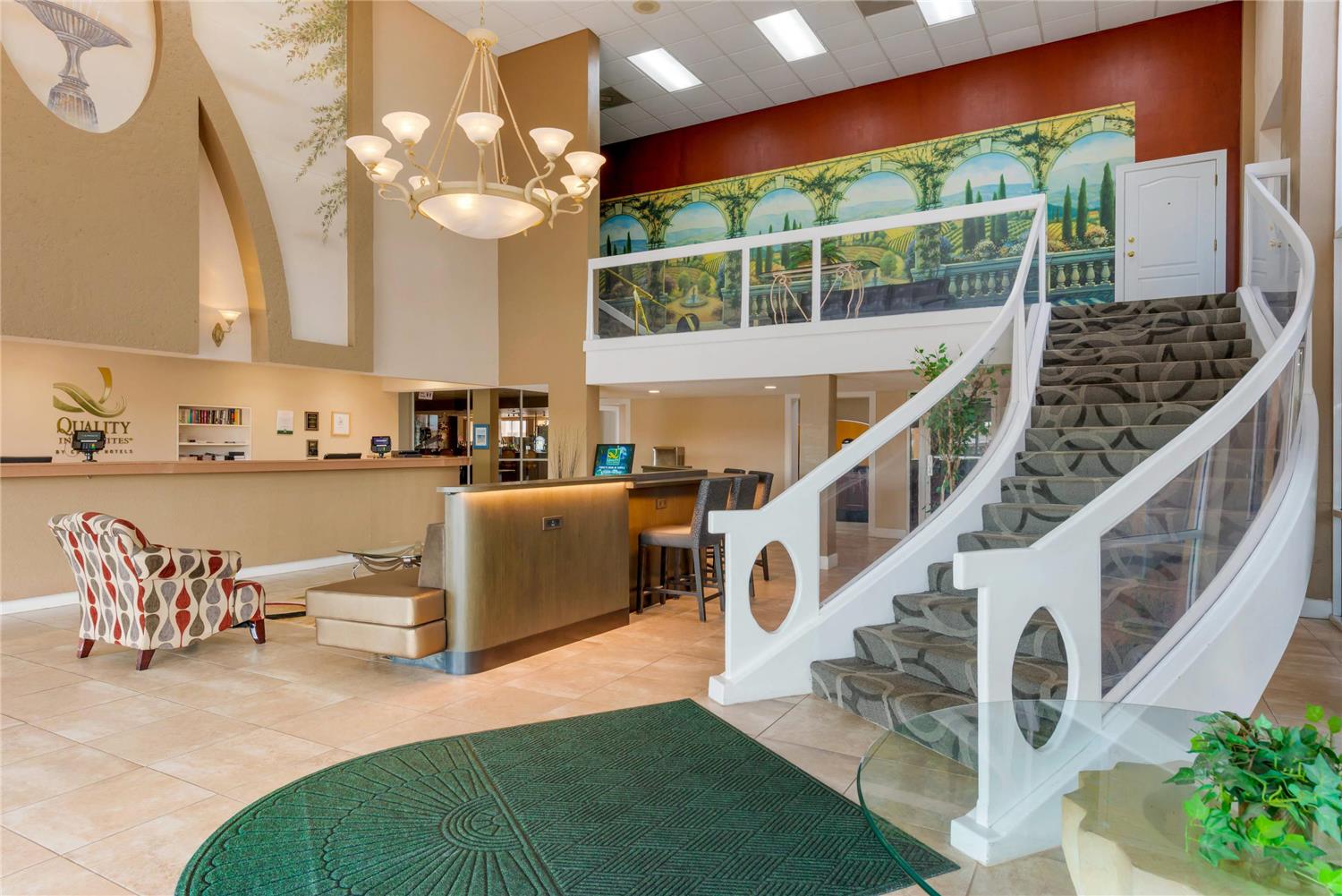 Quality Inn & Suites Conference Center 8/32