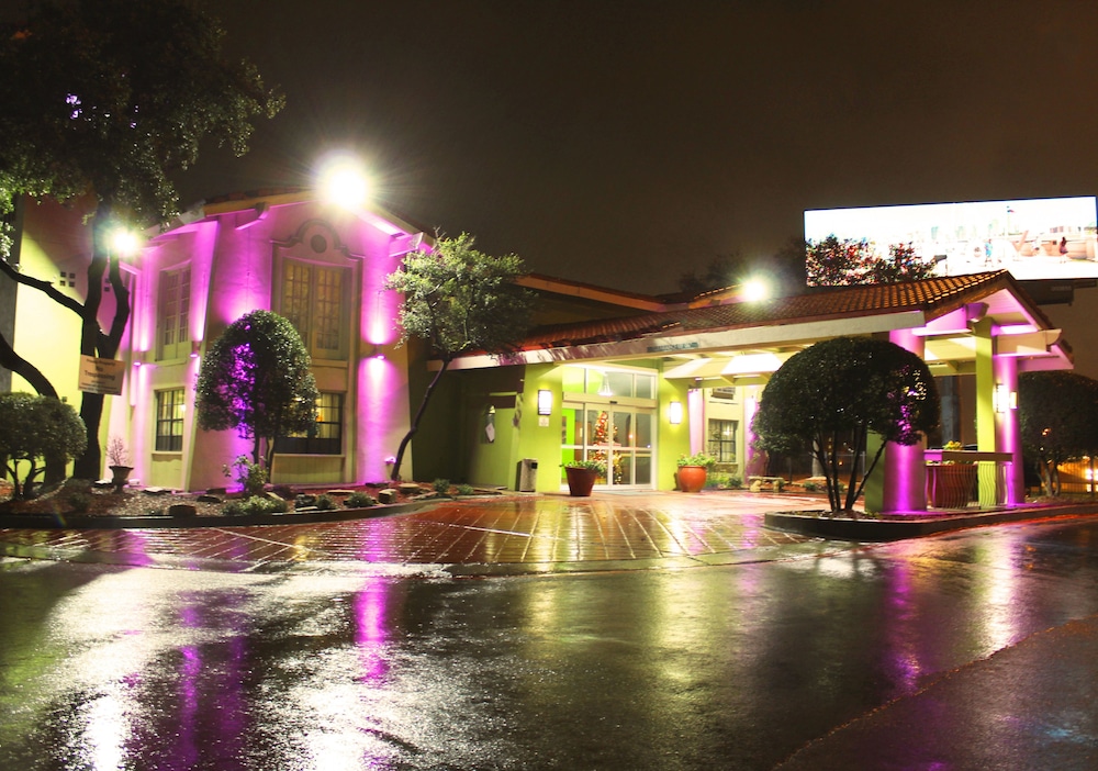 Stay Express Inn Dallas Fair Park Downtown 28/33