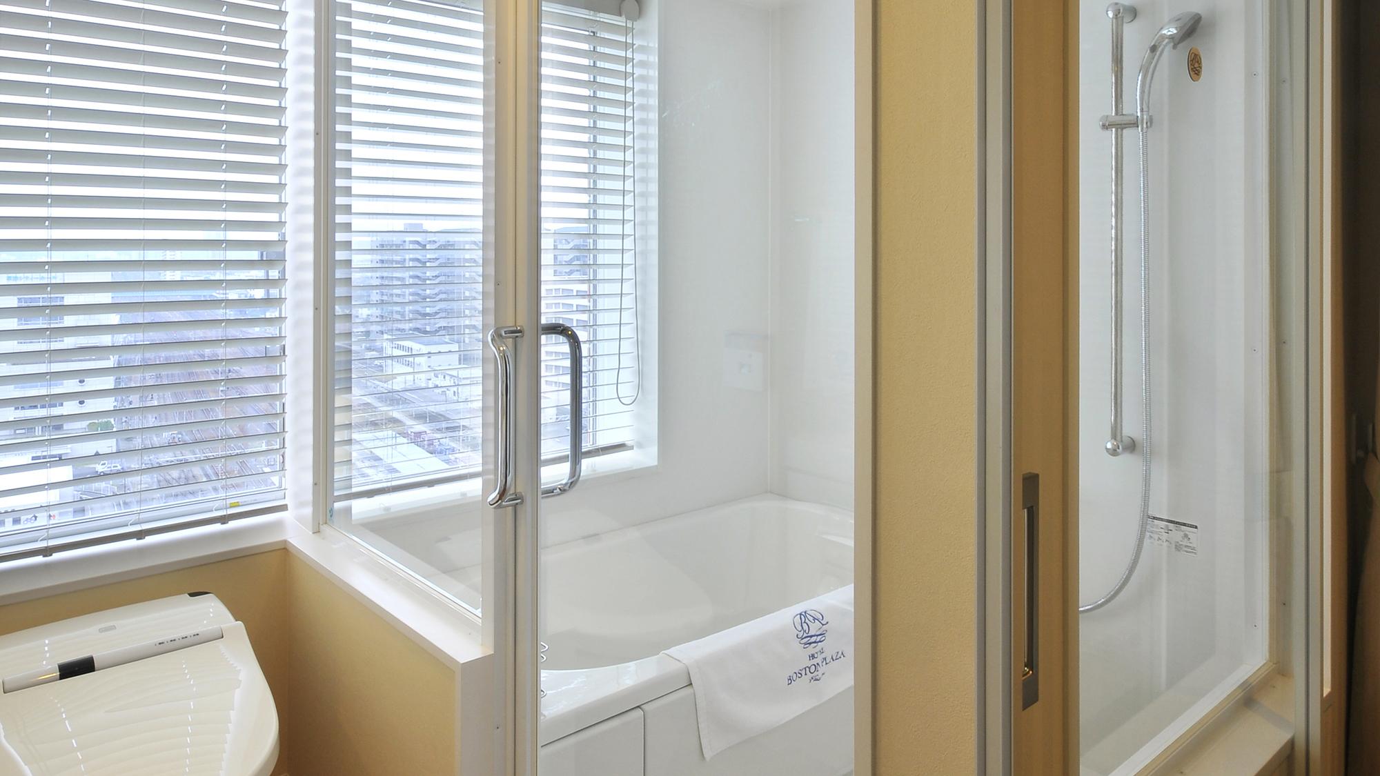 Room, Twin Beds, City View