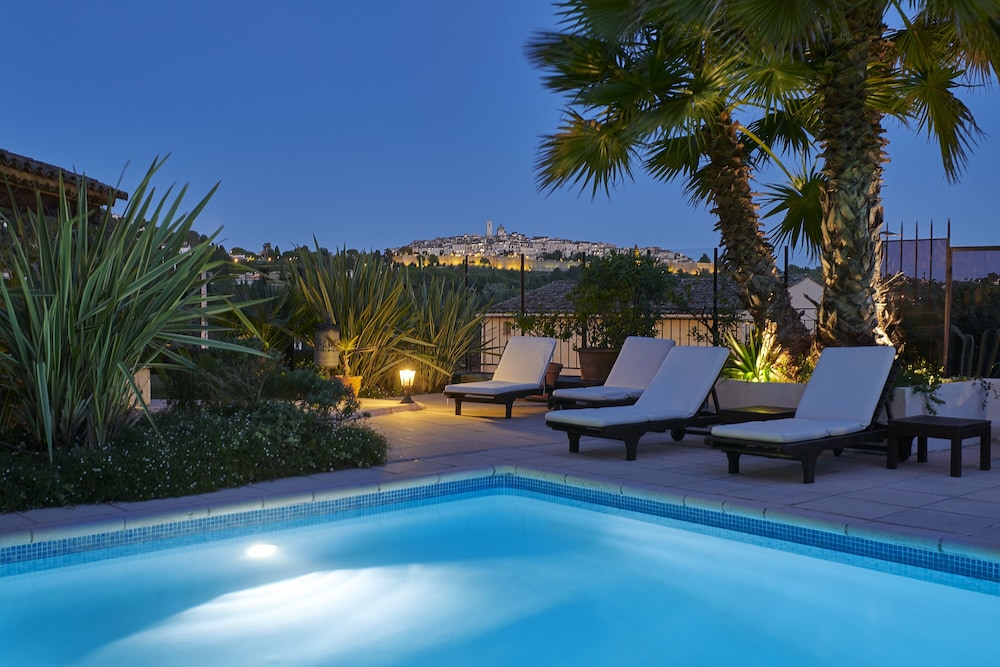 Hotel La Grande Bastide 7/75