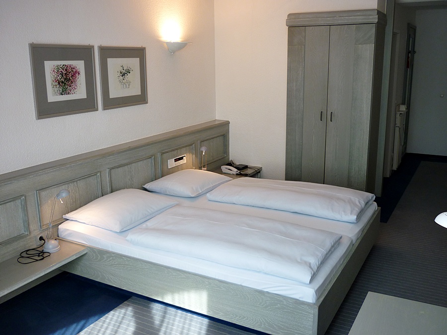 STANDARD, DOUBLE BED