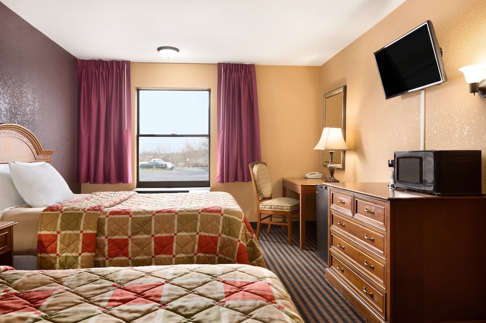 Days Inn by Wyndham Anderson IN 25/34