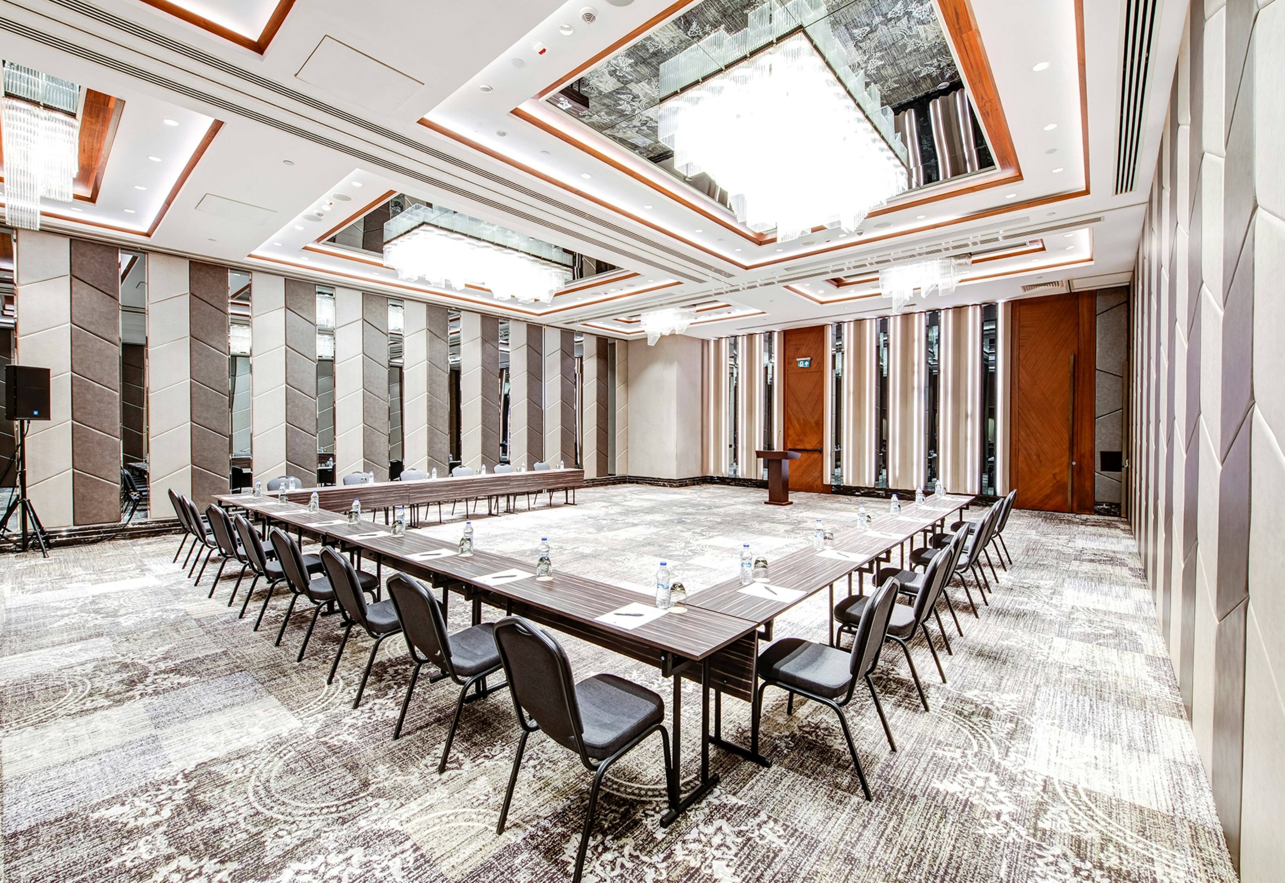 Doubletree By Hilton Istanbul Piyalepasa 69/82
