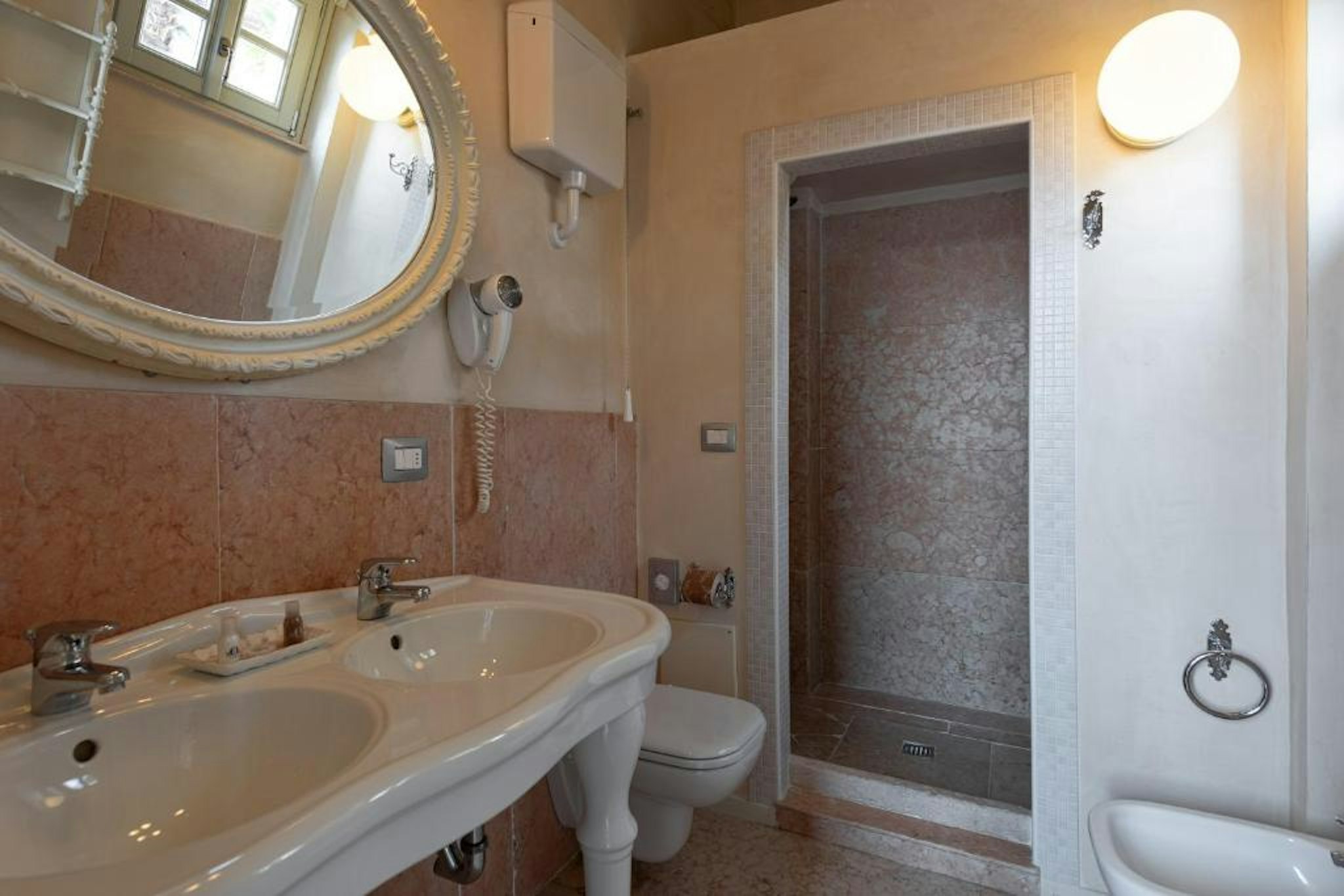Hotel Palazzo Novello 56/64