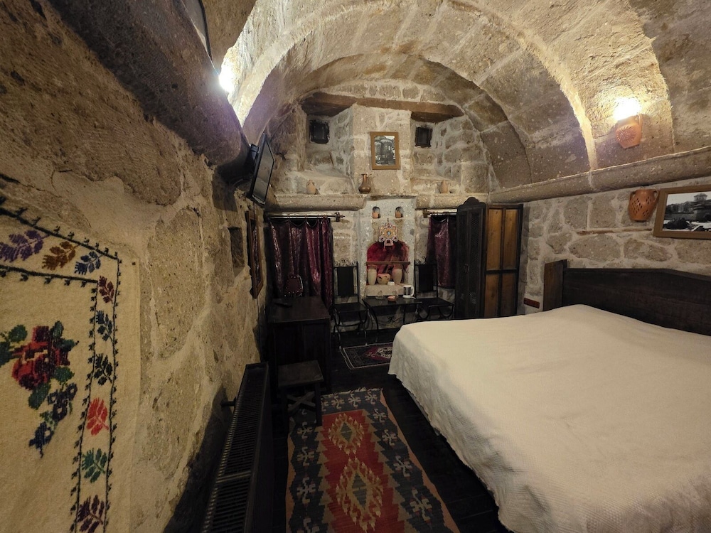 Cappadocia Antique Gelveri Cave Hotel 25/64