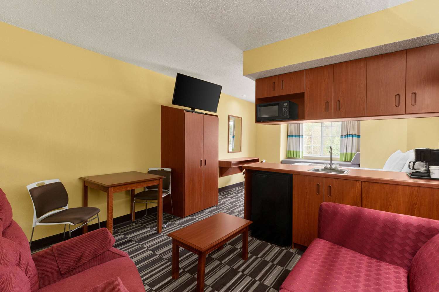 Microtel Inn & Suites By Wyndham Thomasville/High Point/Lexi 5/15