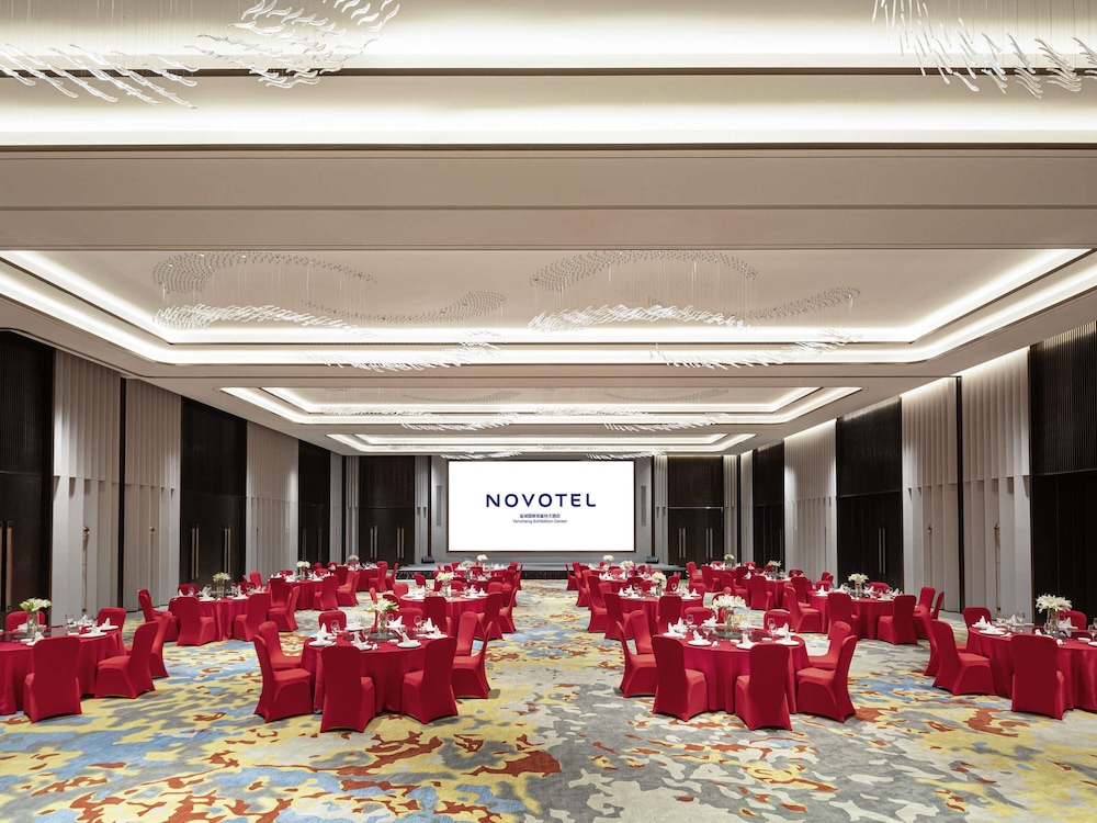 Novotel Yancheng Exhibition Center 49/54