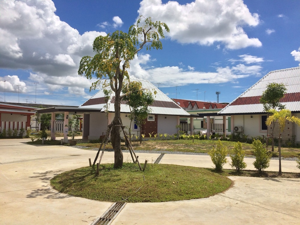 Suanrak Resort 11/16