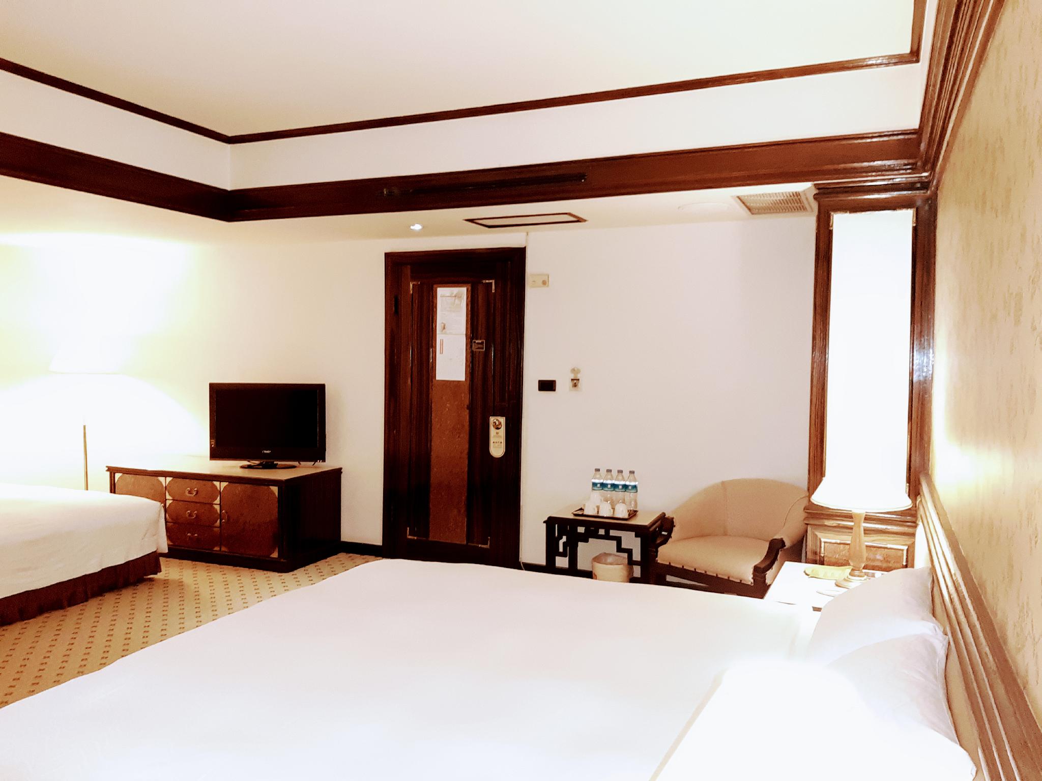 Family, 2 Double Beds, No Window