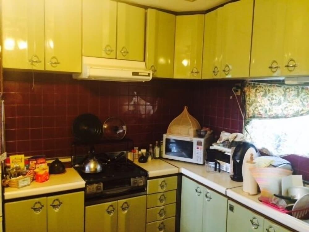 Milk-Ya Women-Only Guest House 2/50