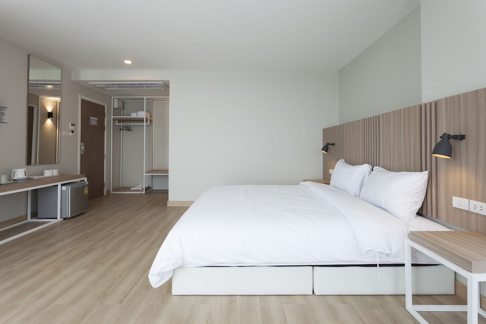 Easy Hotel 2 10/49