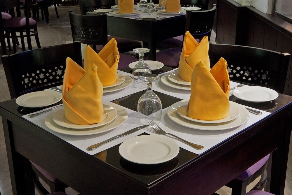 فندق ديار الحمراء(Dyar Al Hamra Hotel) 23/26