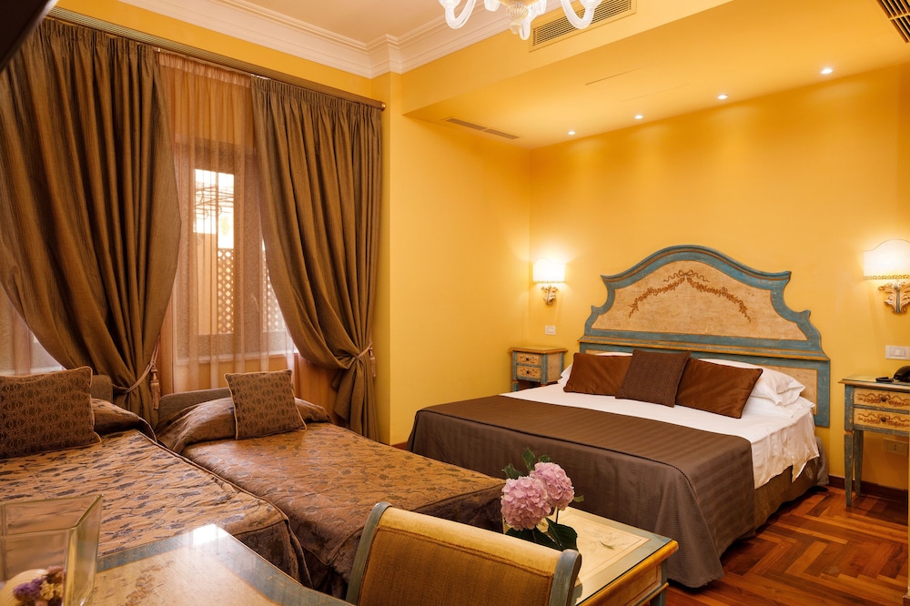 Hotel Palazzo Guardati 58/76