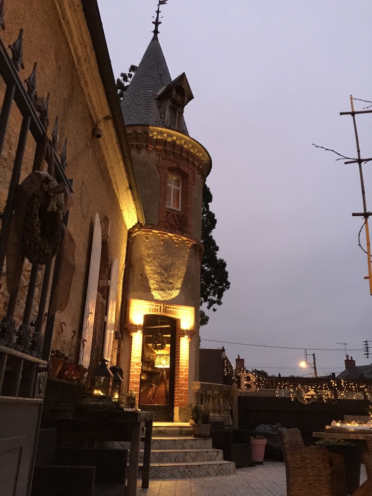 Boutique Hotel B&B Fleurie، بورجيز 4/50