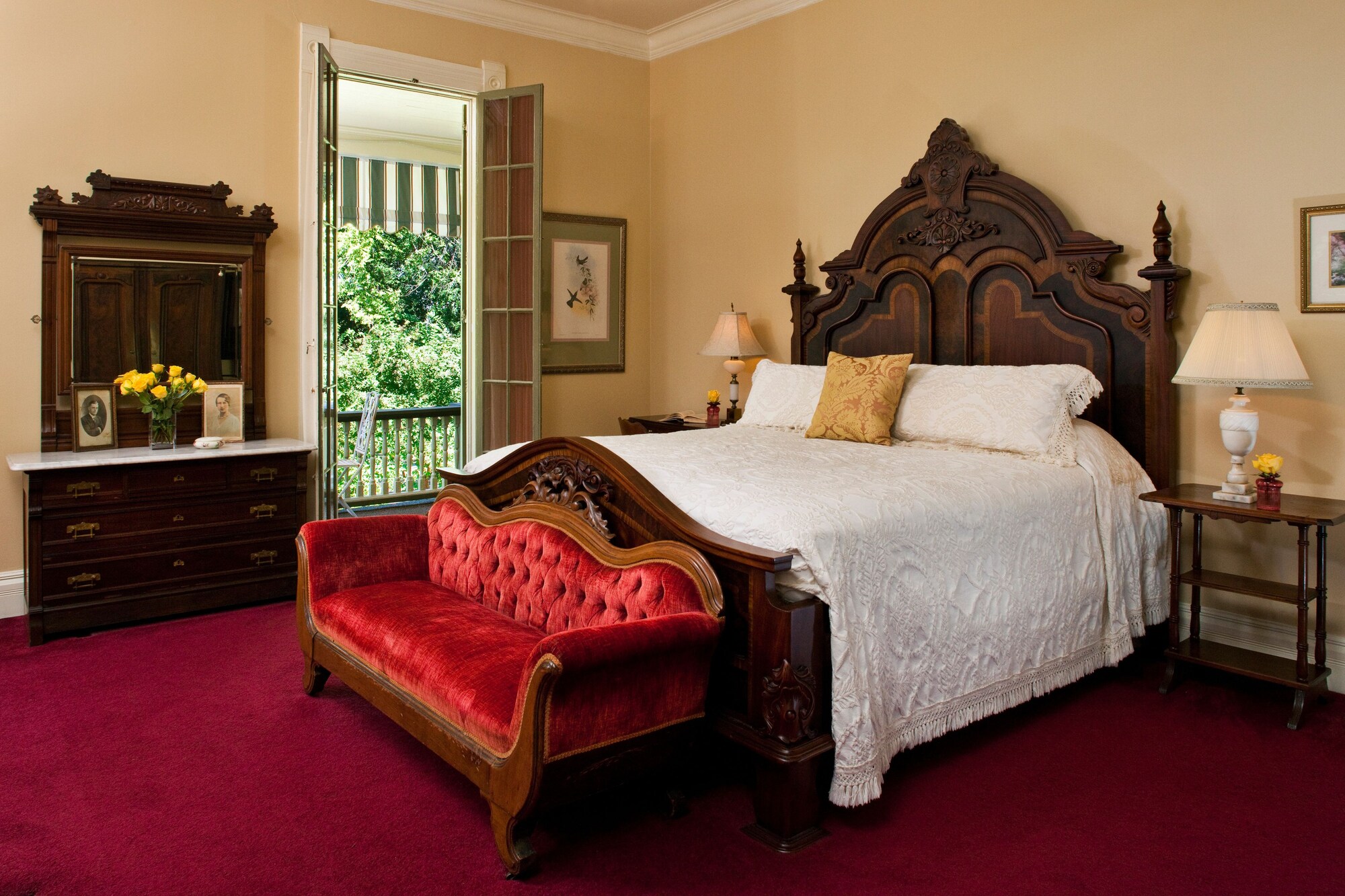 Gallery, Suite, King and Queen Bed, Main House