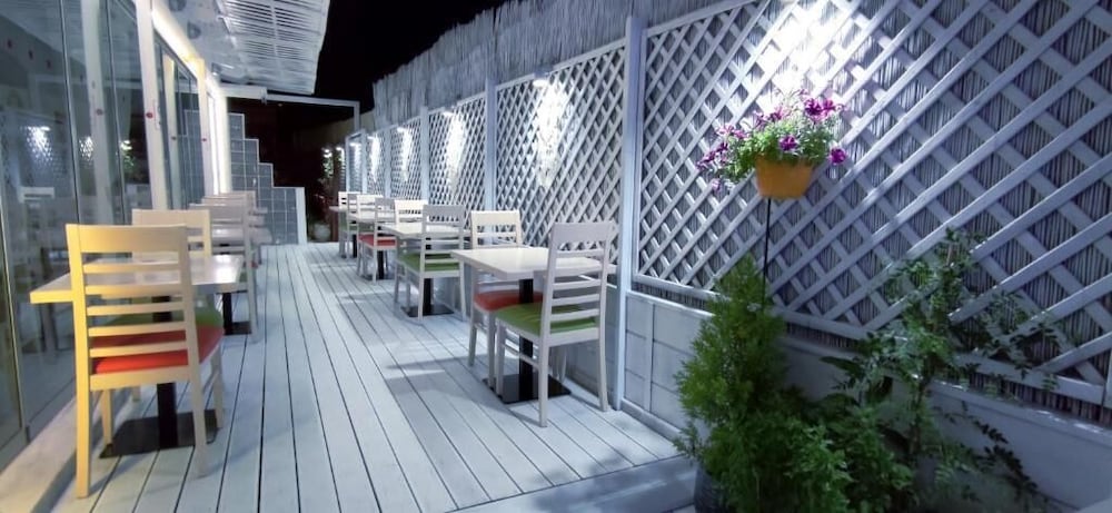 Thalia Deco City and Beach Hotel 41/48