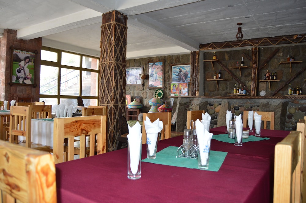Zan-Seyoum Hotel 33/50