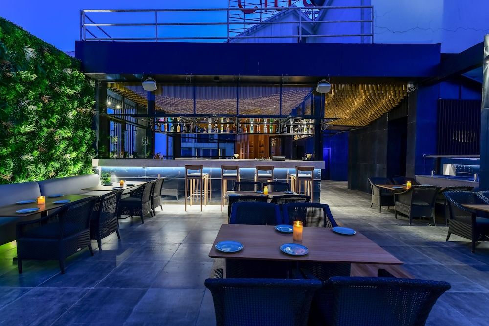 Citrus Hotels Kolhapur 14/25