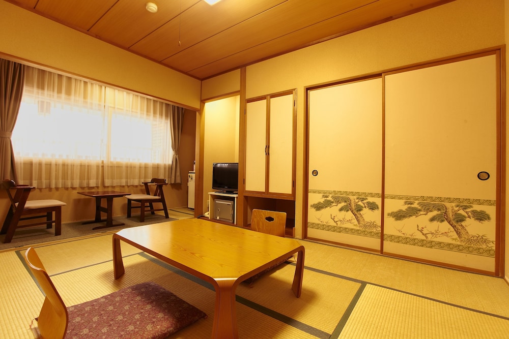 Yunohama Hotel 50/72