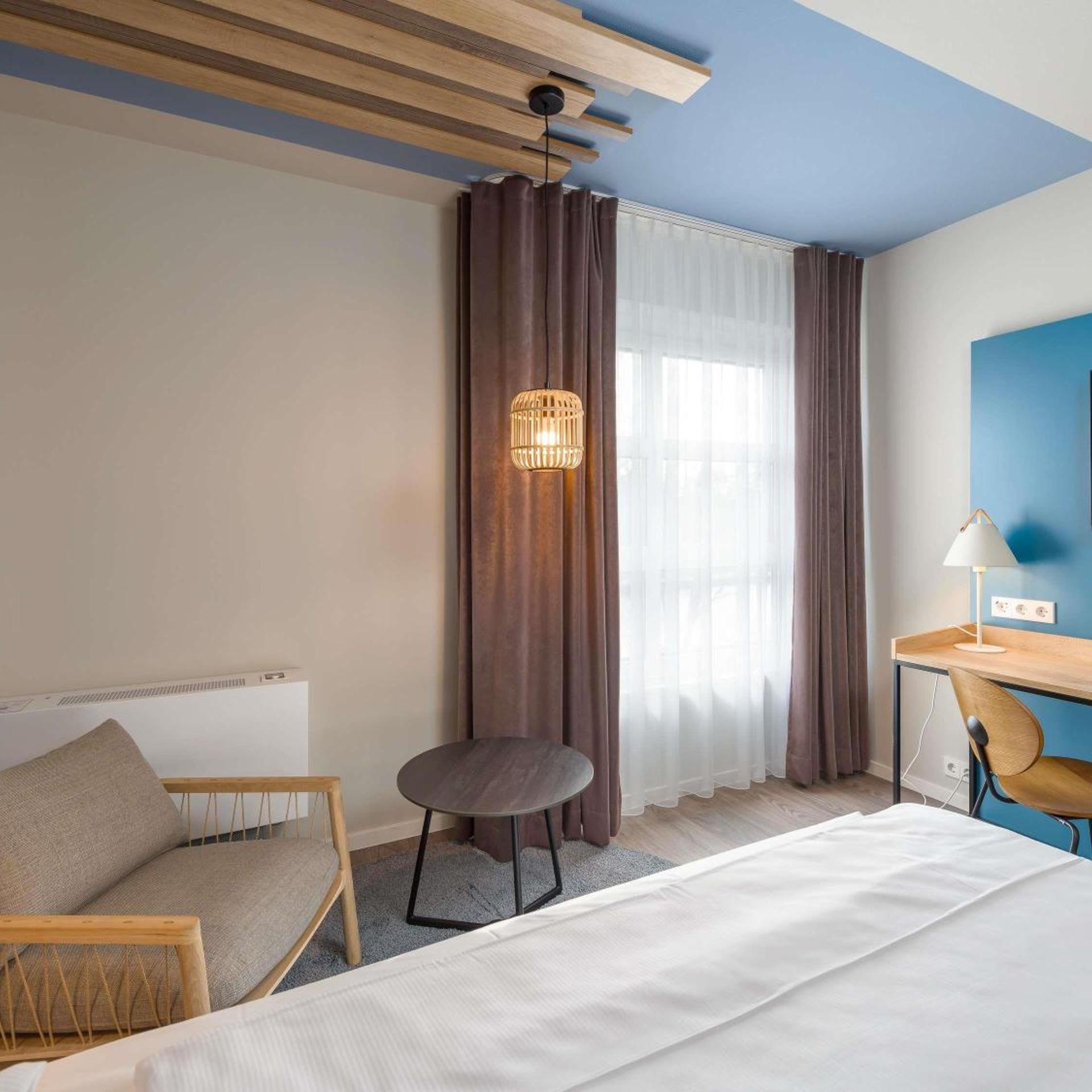 Superior, Double Bed, River View, ibis Styles Regensburg 7/10