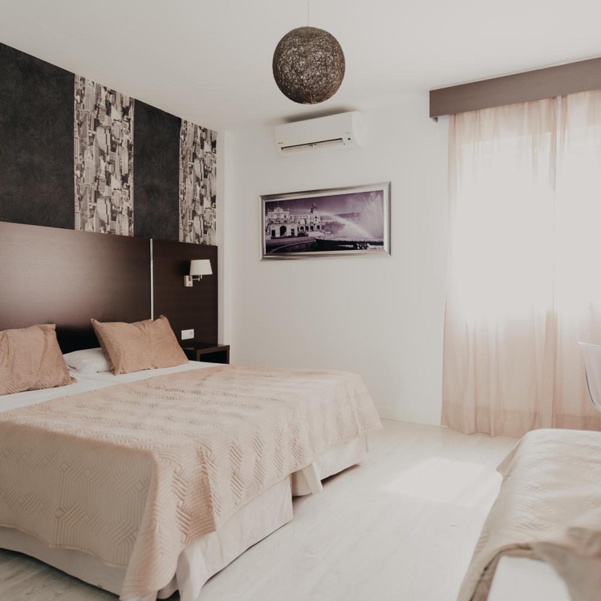 Room, Triple