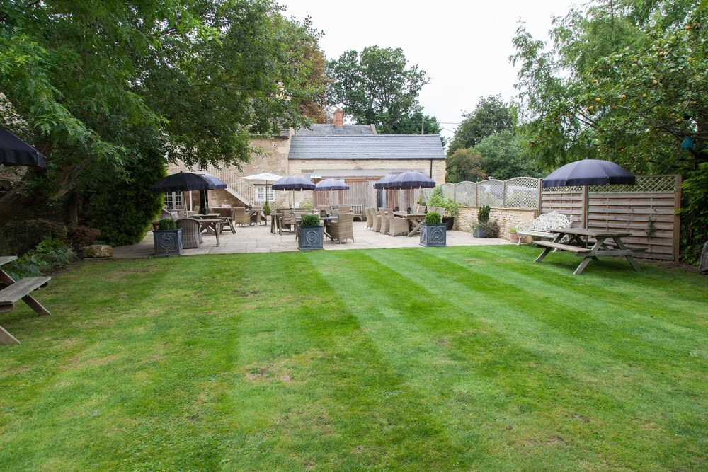 The Wychwood Inn 35/47
