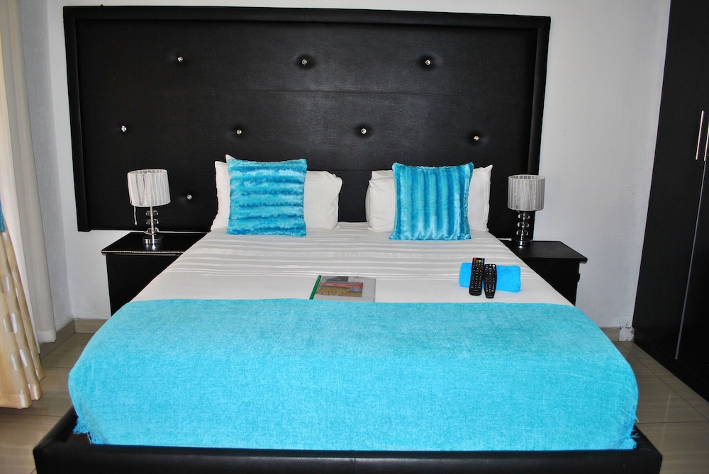 Lapologa Bed And Breakfast 7/34
