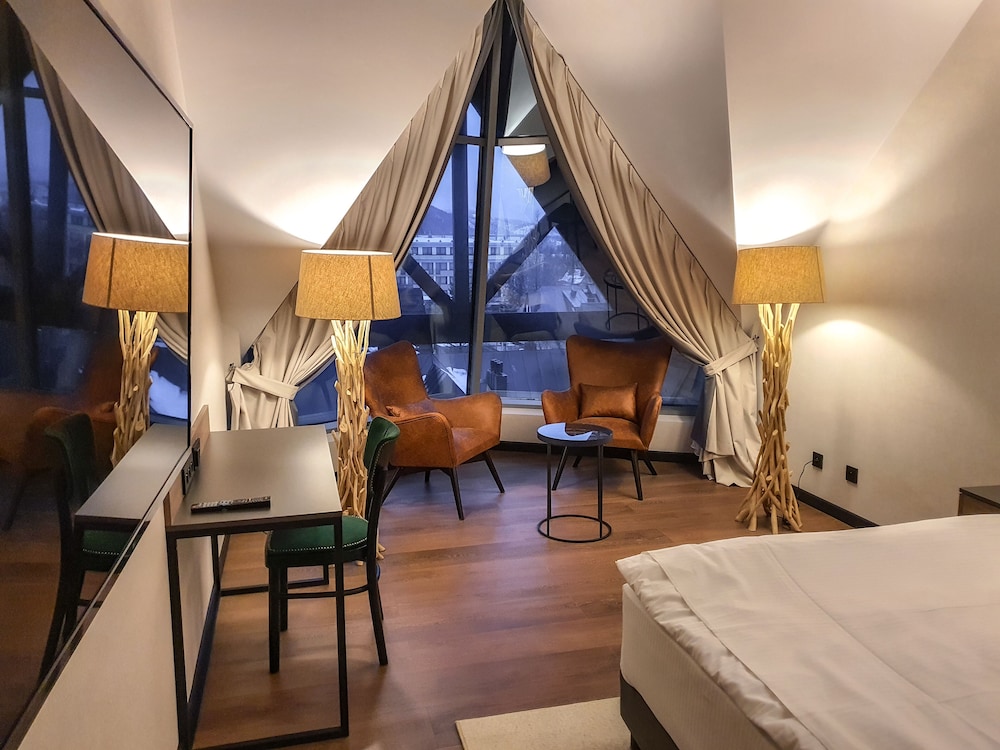 Hotel Rysy 34/84