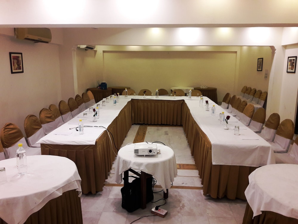 SHIVA RESIDENCY 28/35