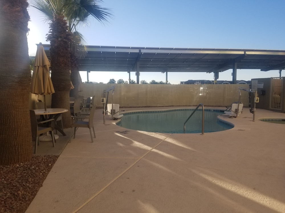Comfort Inn & Suites North Tucson Marana 22/36