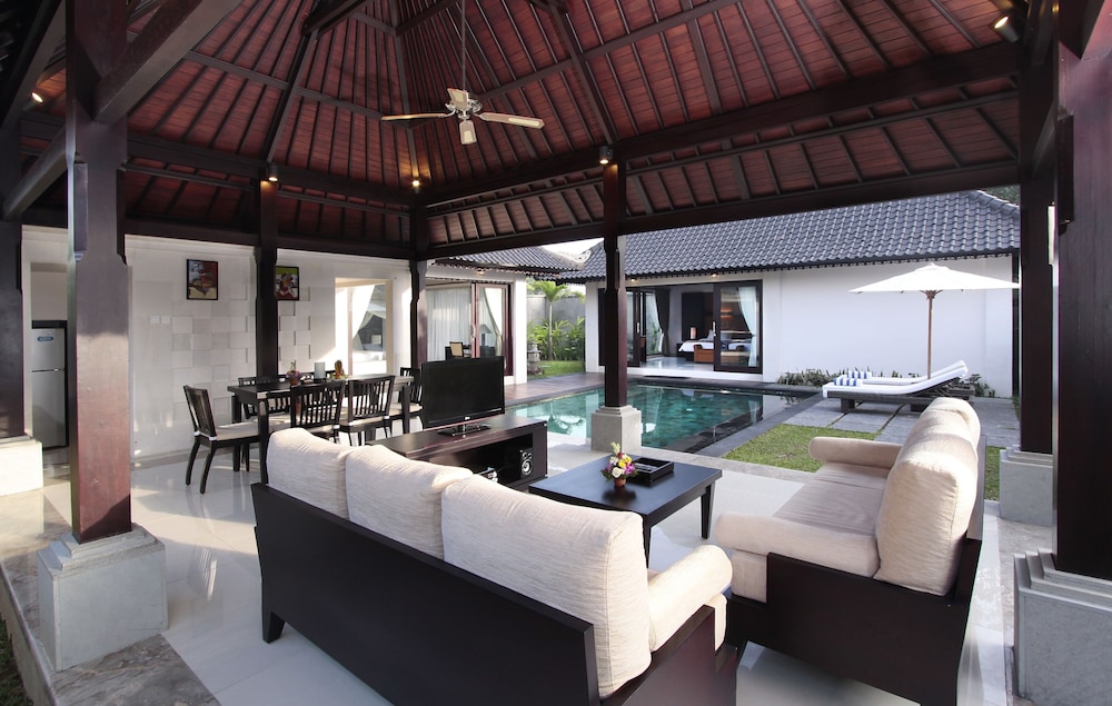 Santi Mandala Villa And Spa 111/140