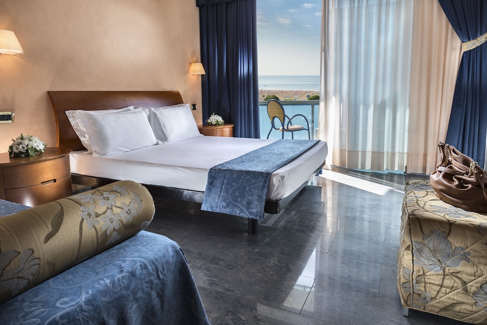 Parigi Hotel 8/38