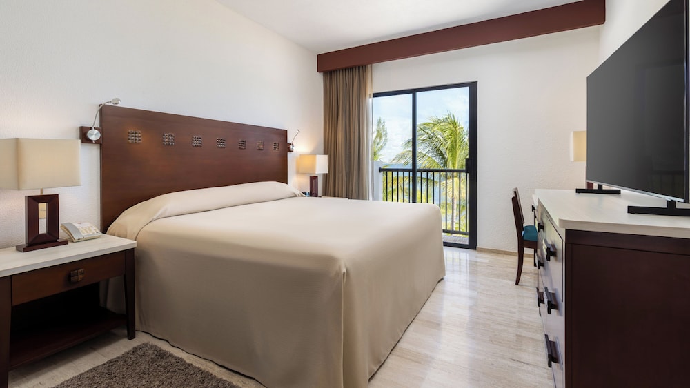 The Royal Cancun All Suites Resort 21/50