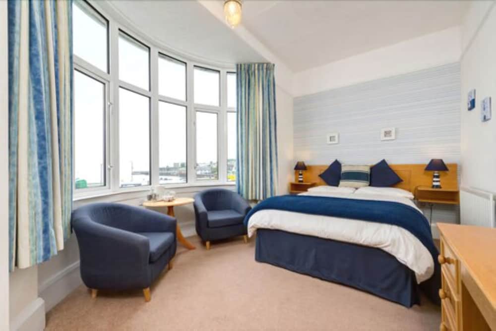 Marine Hotel Paignton 6/32