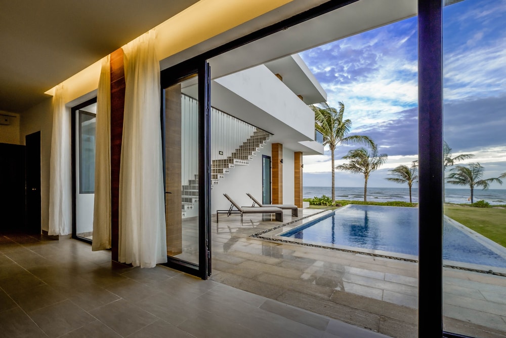 Saint Simeon Resort And Spa 35/70