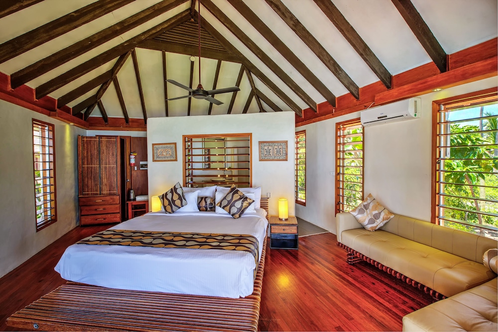 Honeymoon, King Bed, Beach Front