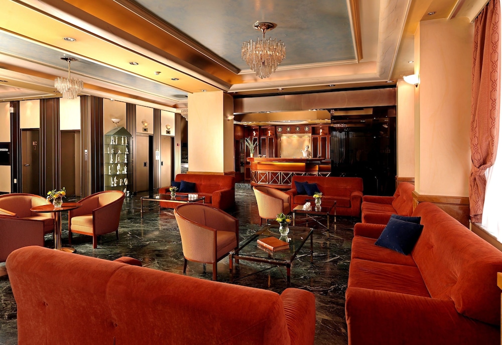 Savoy Hotel 44/66